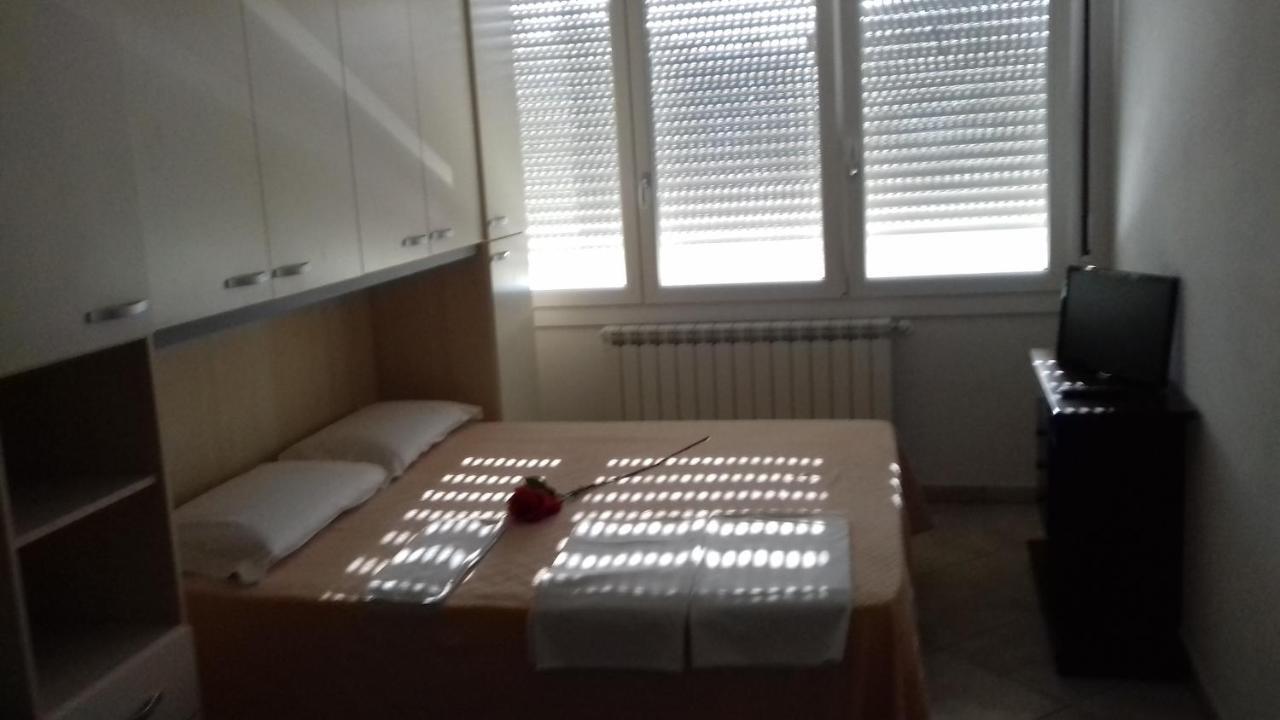 Villa Glori Affitto Camere Monolocali Carpi Dış mekan fotoğraf